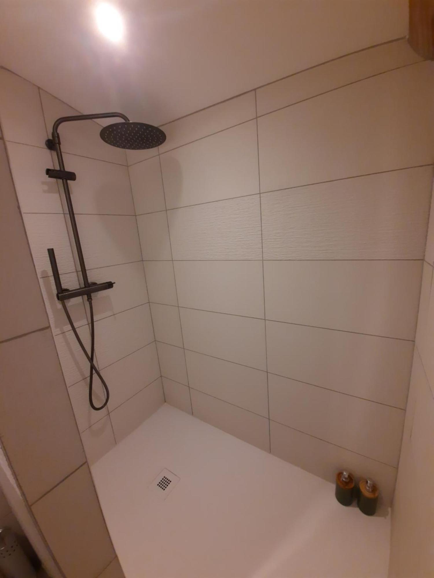 La Bonbonniere Gite De Charme Avec Jacuzzi Malaucène Екстериор снимка