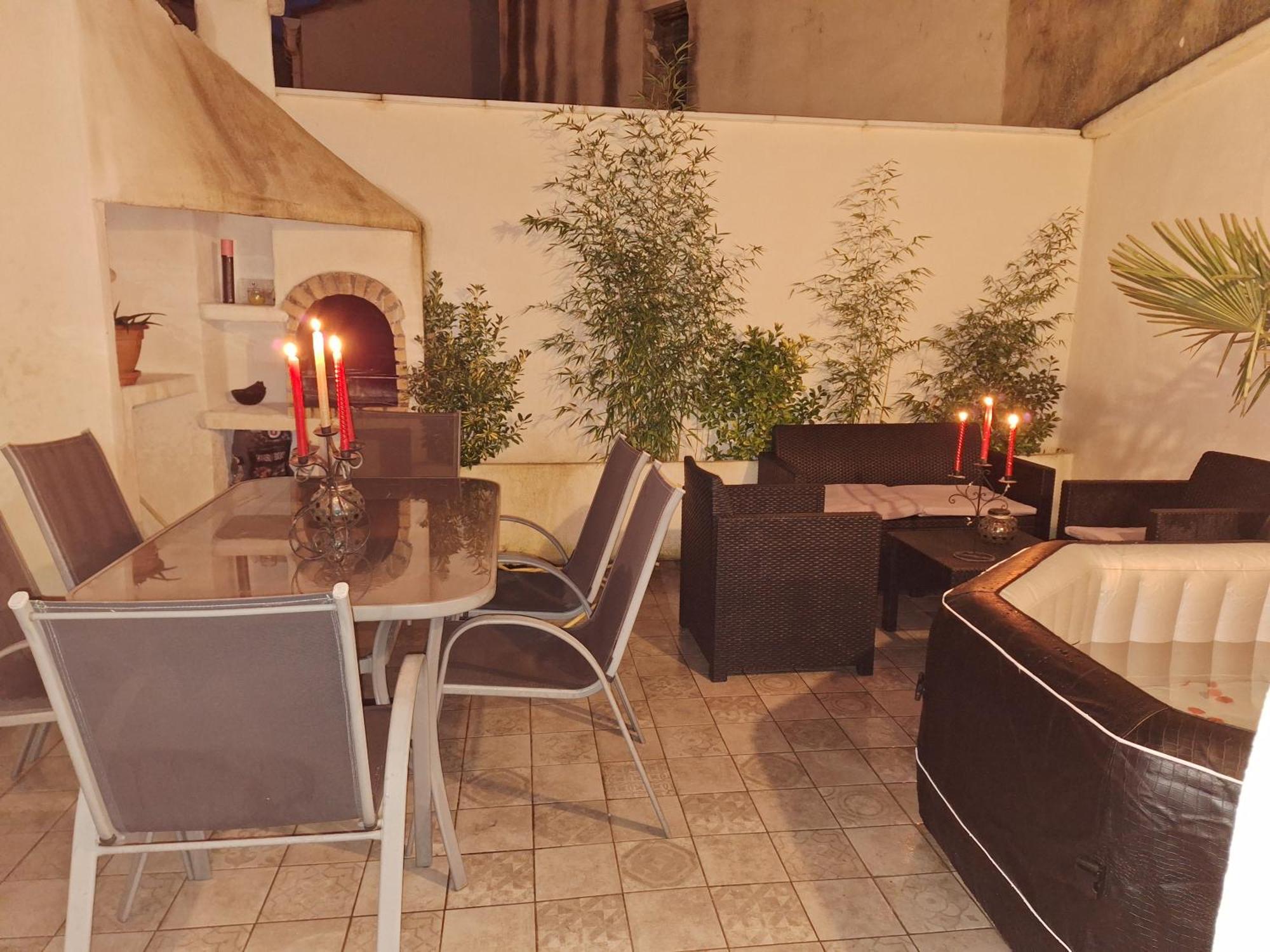 La Bonbonniere Gite De Charme Avec Jacuzzi Malaucène Екстериор снимка